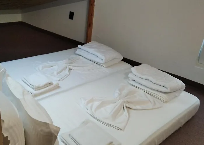 Just House * فارنا